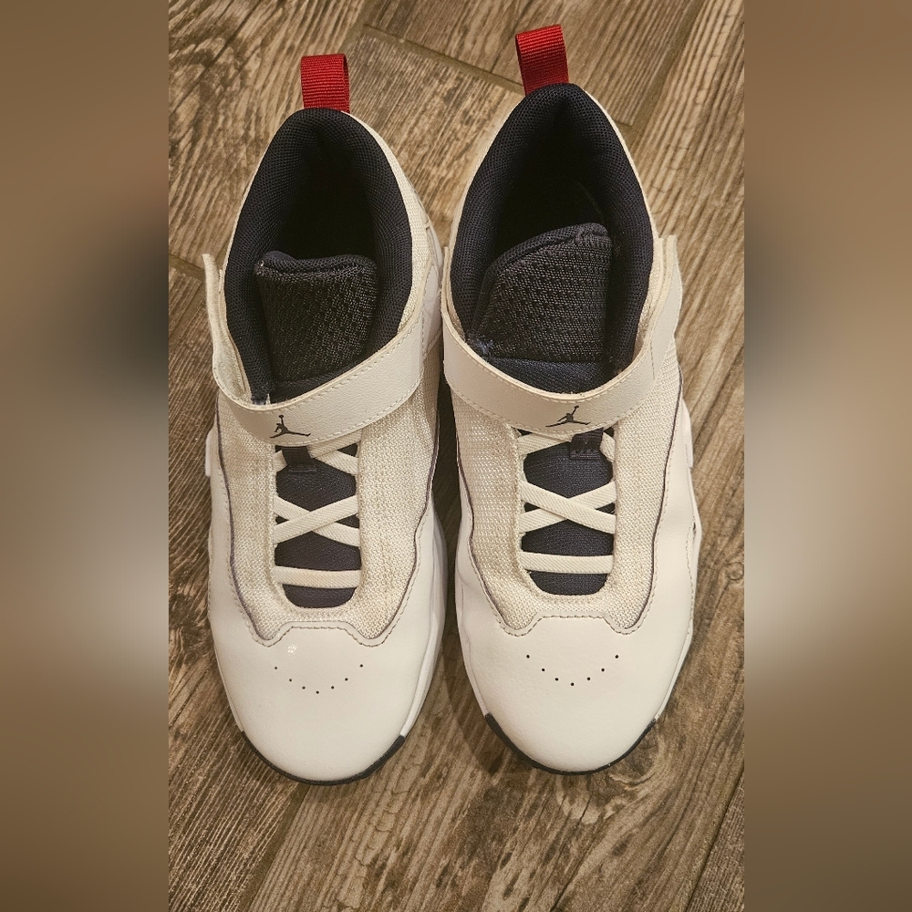 Jordan Nike Max Aura Kids